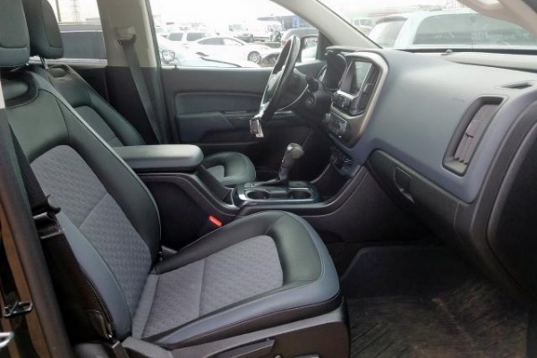 фото Chevrolet COLORADO Z71