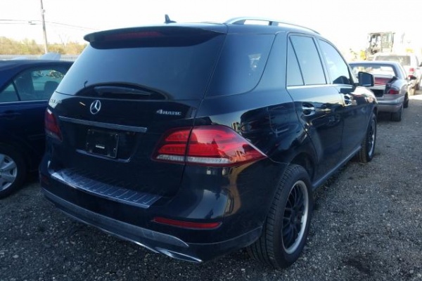 фото Mercedes-Benz GLE 350 4MATIC
