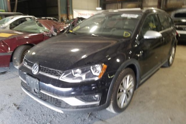 фото Volkswagen golf ALLTRACK S
