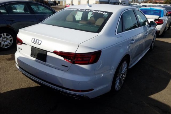 фото Audi A4 Premium Plus