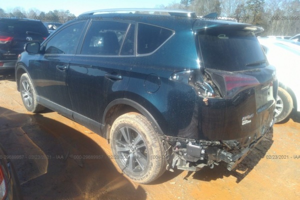 фото Toyota RAV4 XLE
