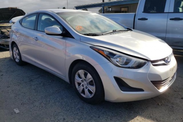 фото Hyundai Elantra SE