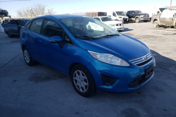 фото Ford Fiesta SE