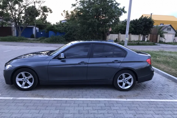 фото BMW 3 Series (F30)