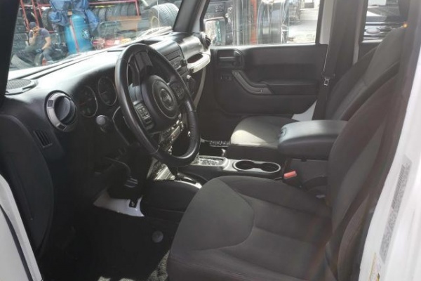 фото Jeep Wrangler Unlimited Sport