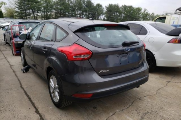 фото Ford Focus SE