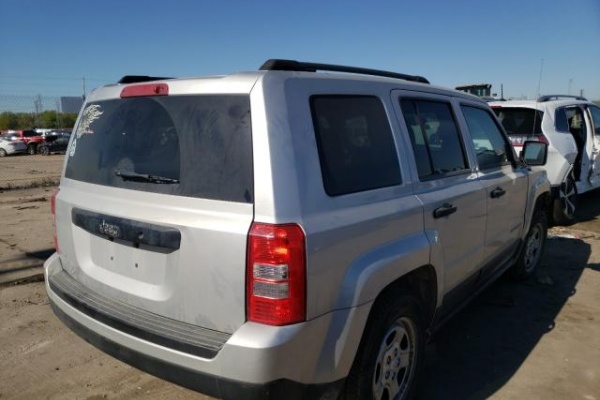 фото jeep PATRIOT SPORT