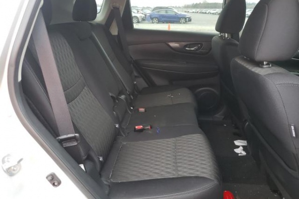 фото Nissan ROGUE S