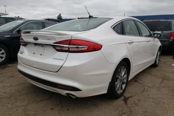 фото Ford Fusion TITANIUM PHEV