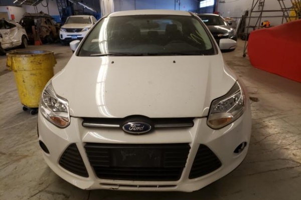 фото Ford Focus SE