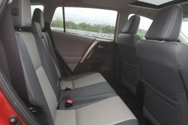 фото Toyota RAV4 LIMITED