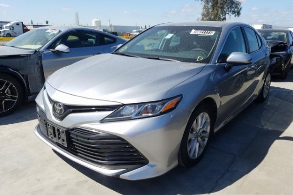 фото Toyota Camry HYBRID