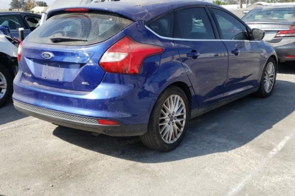 фото Ford Focus SE