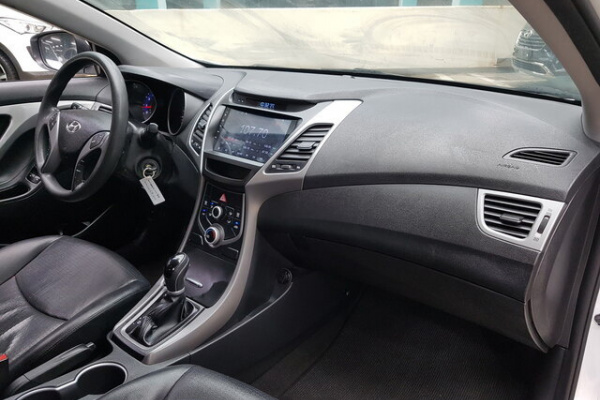 фото Hyundai  Avante