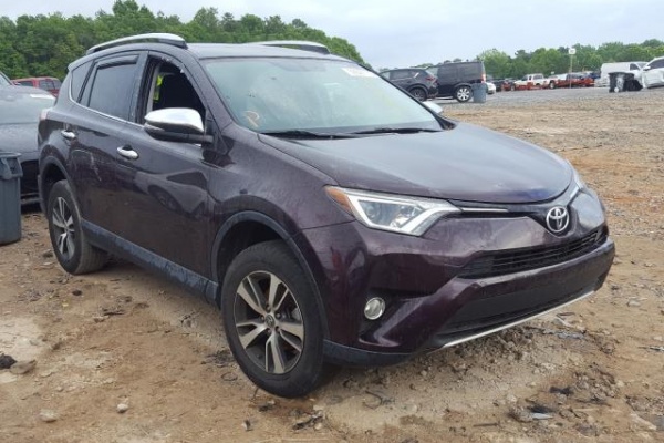 фото Toyota RAV4 XLE