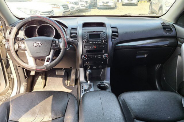 фото KIA SORENTO
