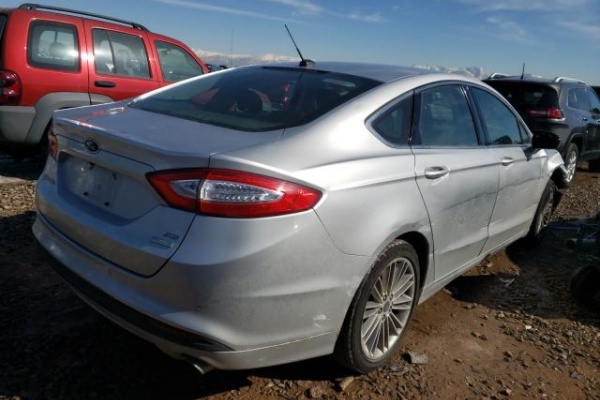 фото Ford Fusion SE