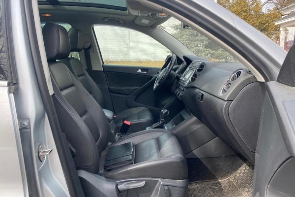 фото Volkswagen Tiguan S