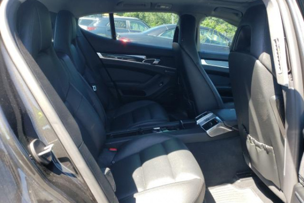 фото PORSCHE PANAMERA 2
