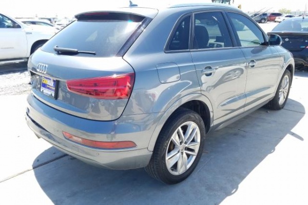 фото Audi Q3 PREMIUM