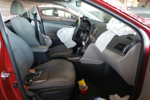 фото Hyundai Elantra SEL