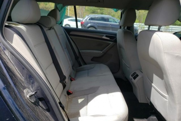 фото Volkswagen golf SPORTWAGEN S