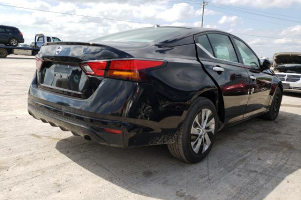 фото Nissan Altima S