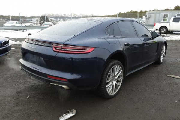 фото PORSCHE PANAMERA BASE