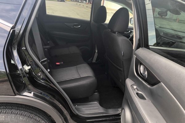 фото Nissan Rogue S