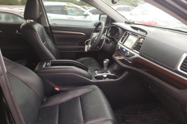 фото Toyota HIGHLANDER LIMITED